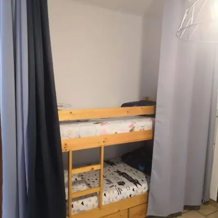 Vue Les Hameaux De A *